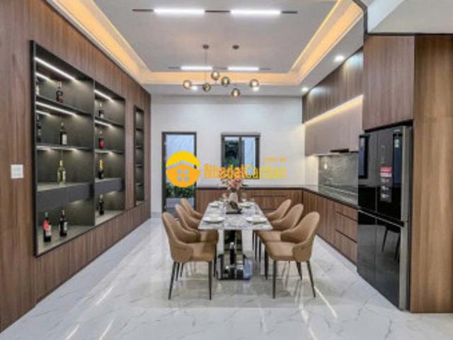 Nhà mặt phố bán tại Hồ Chí Minh