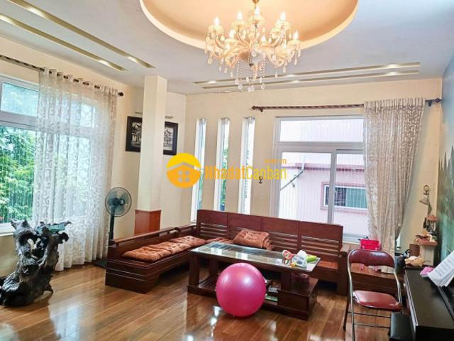 Nhà mặt phố bán