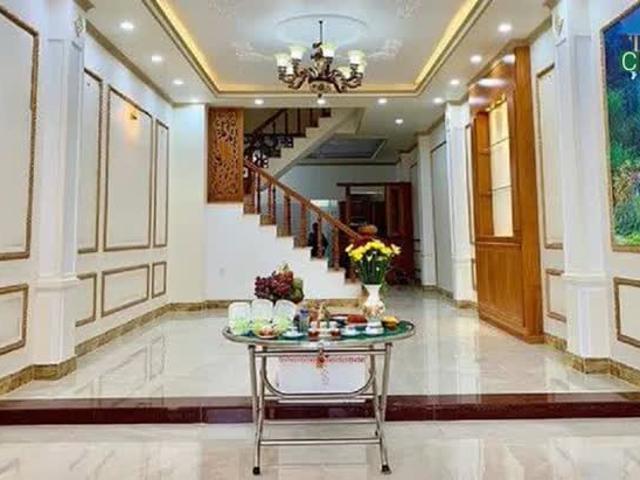 Nhà mặt phố bán tại Hoàn Kiếm, Hà Nội