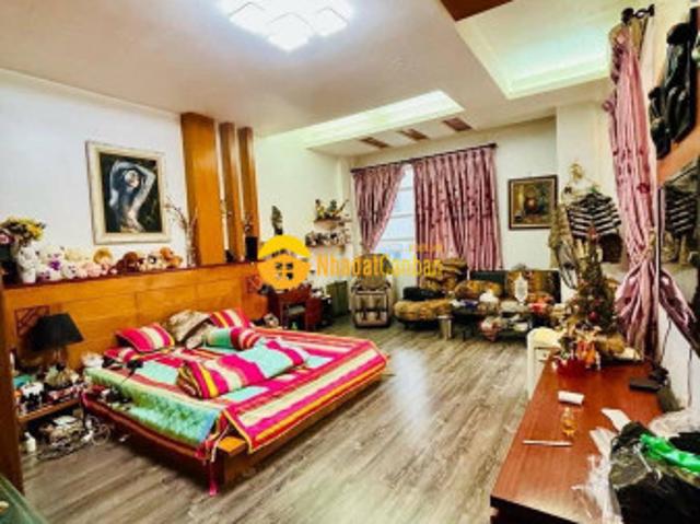 Nhà mặt phố bán