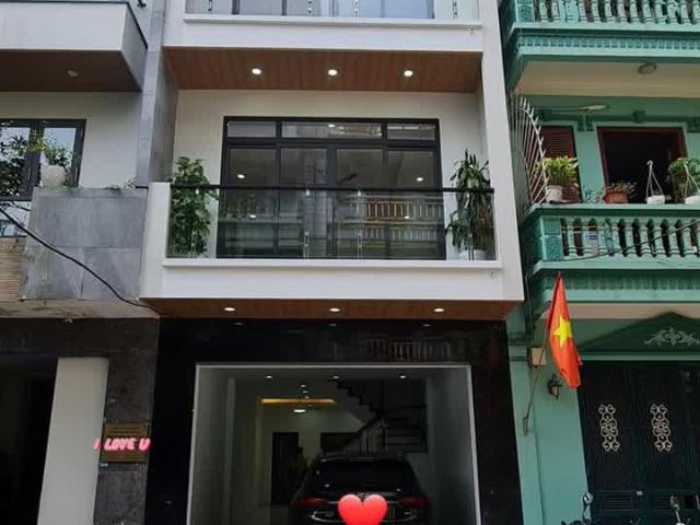 Nhà mặt phố bán tại Hoàn Kiếm, Hà Nội