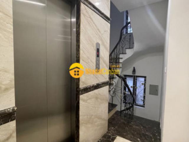 Nhà mặt phố bán