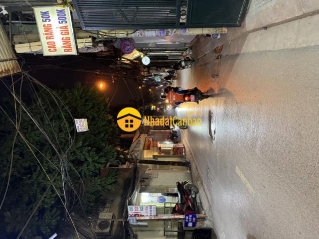 Nhà mặt phố bán