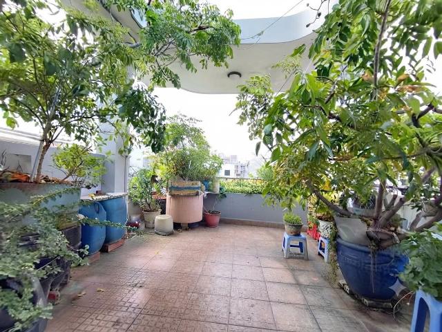 Nhà mặt phố bán
