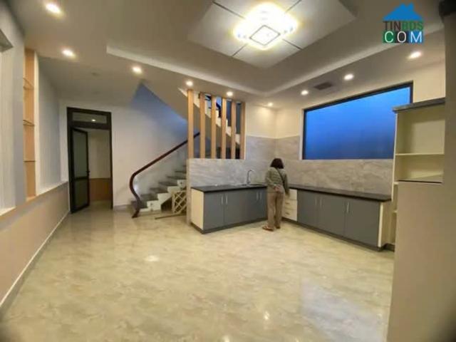 Nhà mặt phố bán