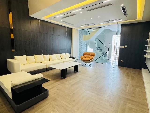 Nhà bán tại Hoàn Kiếm, Hà Nội