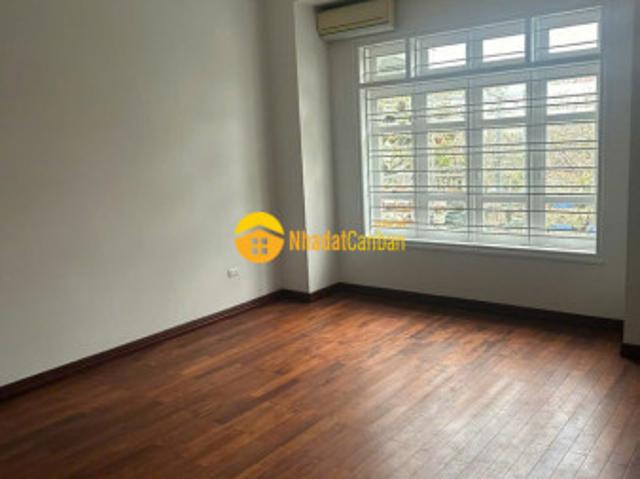 Nhà mặt phố bán