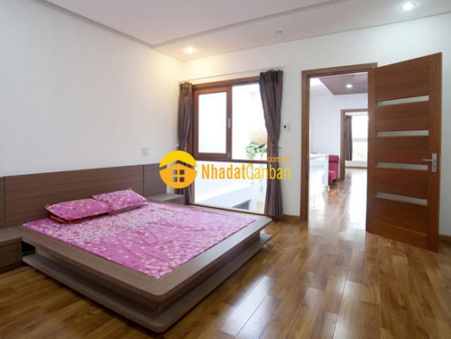 Nhà mặt phố bán