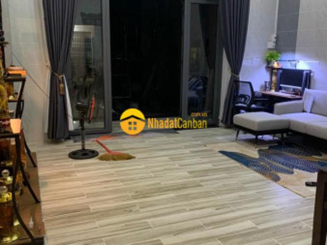 Nhà mặt phố bán tại Hà Nội