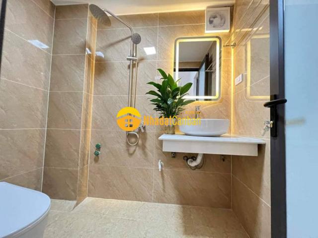 Nhà mặt phố bán