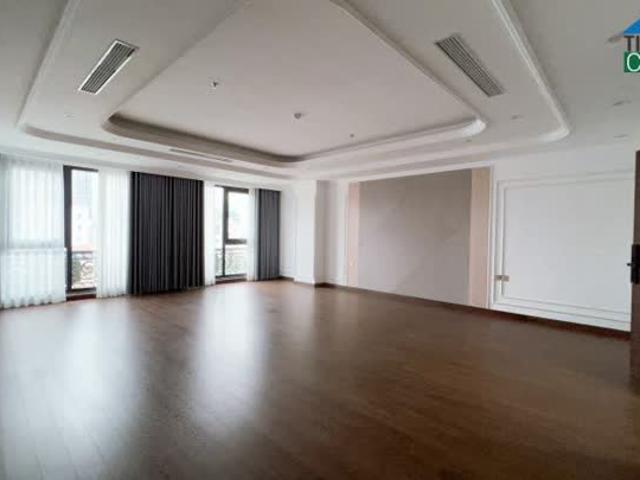 Nhà mặt phố bán tại Hoàn Kiếm, Hà Nội