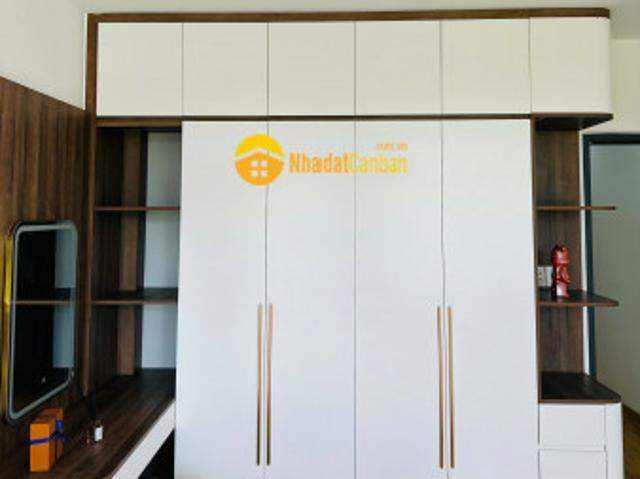 Nhà mặt phố bán