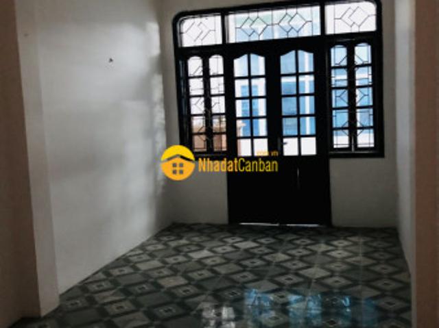 Nhà mặt phố bán