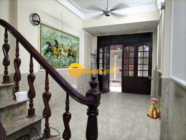 Nhà mặt phố bán