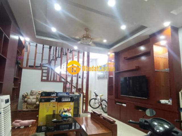Nhà mặt phố bán