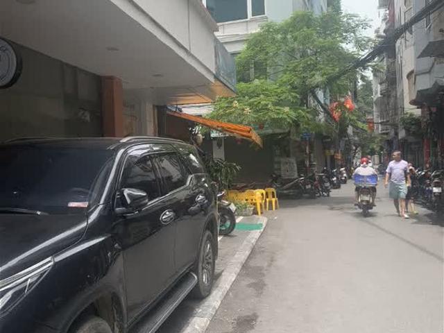 Nhà mặt phố bán tại Hoàn Kiếm, Hà Nội