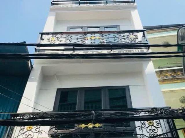 Nhà mặt phố bán tại Hoàn Kiếm, Hà Nội