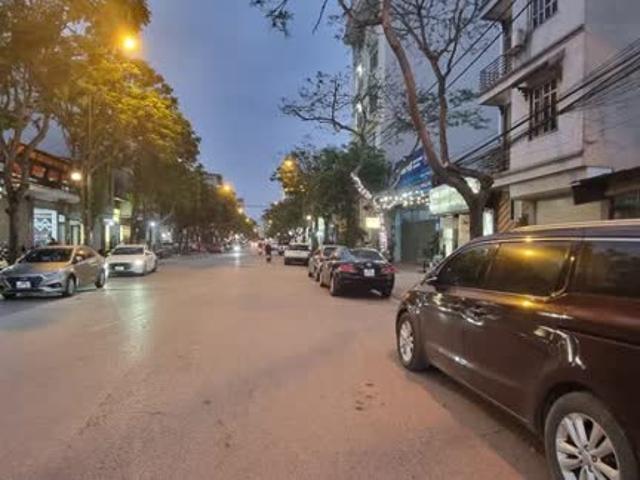 Nhà mặt phố bán tại Hoàn Kiếm, Hà Nội