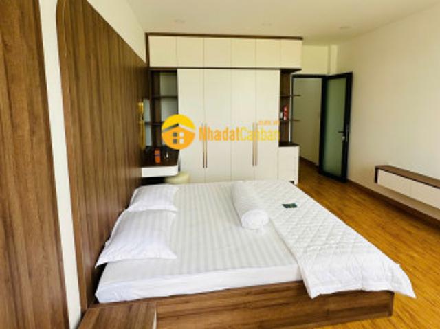 Nhà mặt phố bán