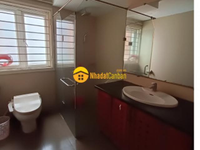 Nhà mặt phố bán