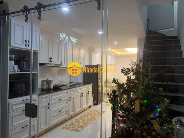 Nhà mặt phố bán