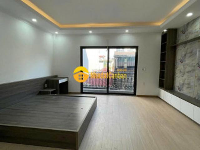 Nhà mặt phố bán