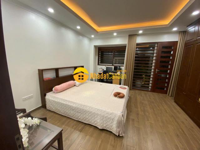 Nhà mặt phố bán