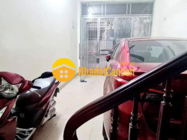 Nhà mặt phố bán