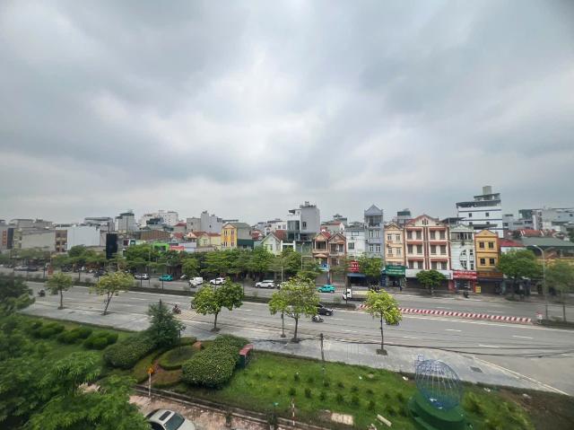 Nhà mặt phố bán
