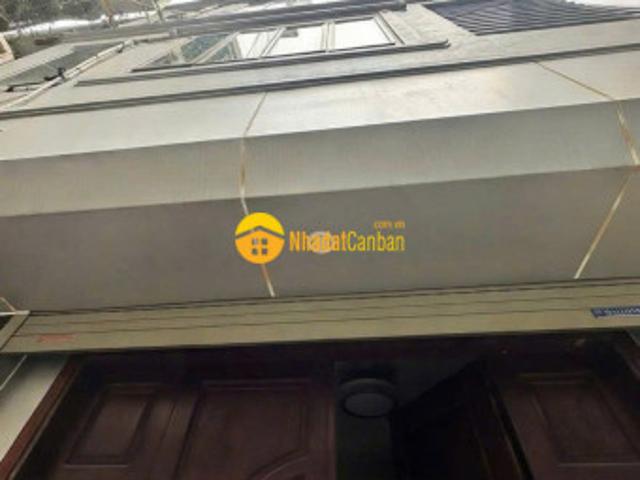 Nhà mặt phố bán