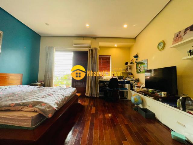 Nhà mặt phố bán