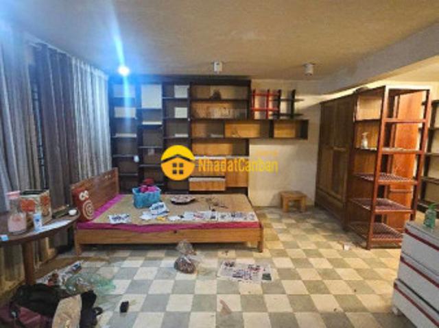 Nhà mặt phố bán