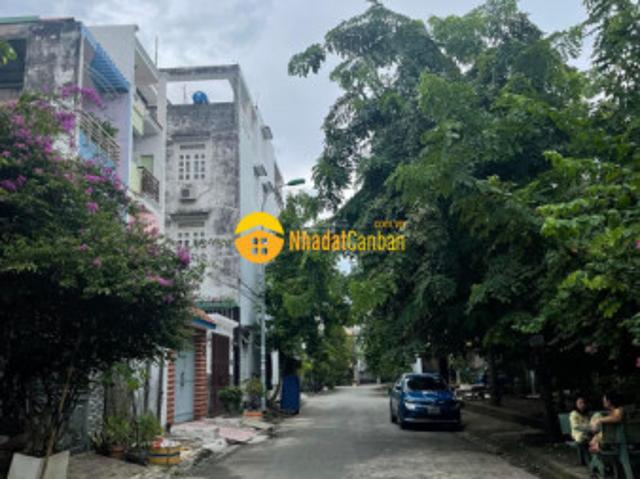Nhà mặt phố bán