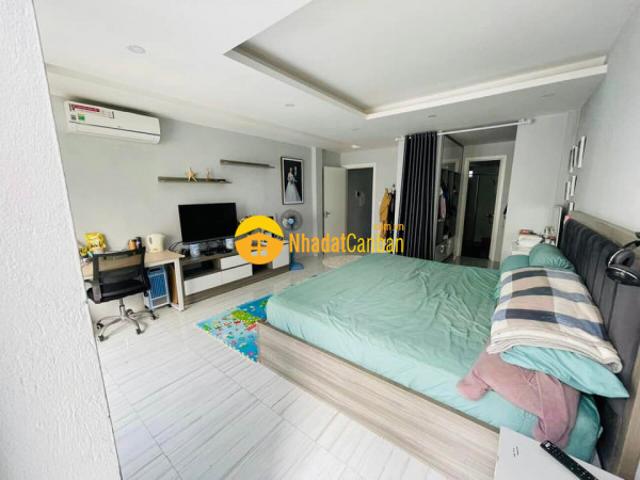 Nhà mặt phố bán