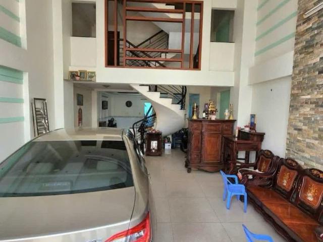 Nhà mặt phố bán