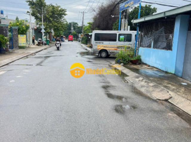 Nhà mặt phố bán