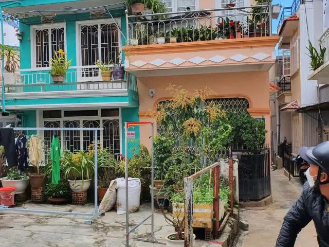 Nhà mặt phố bán