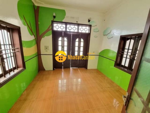 Nhà mặt phố bán