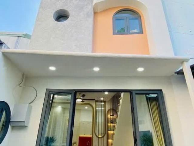 Nhà mặt phố bán
