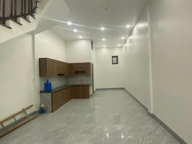 Nhà mặt phố bán