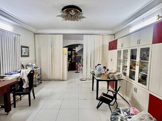 Nhà bán tại Khuôn viên UBND Thành phố Hồ Chí Minh, Thành phố Hồ Chí Minh