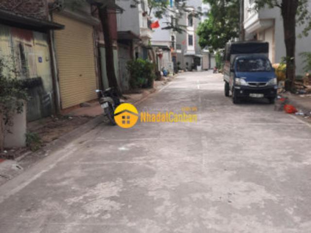 Nhà mặt phố bán