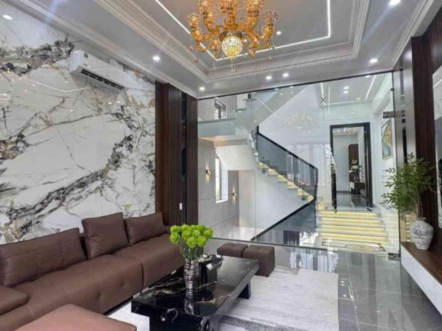 Nhà mặt phố bán