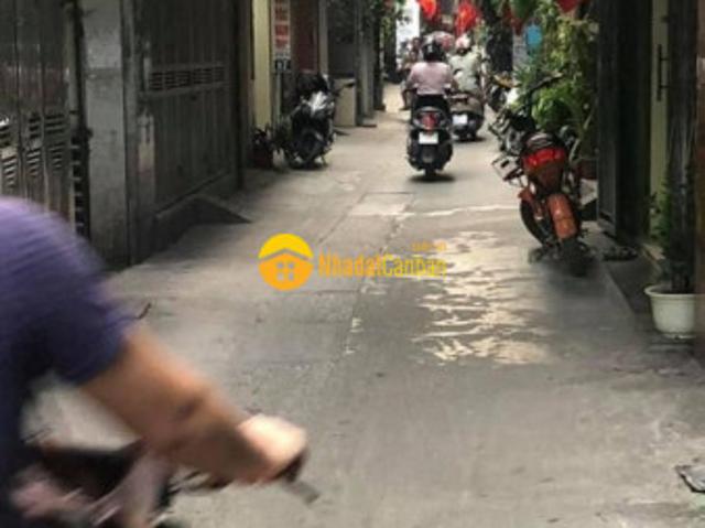 Nhà mặt phố bán