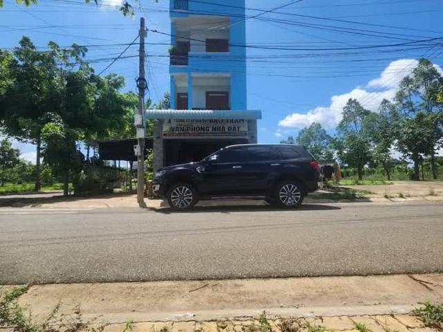 Nhà mặt phố bán