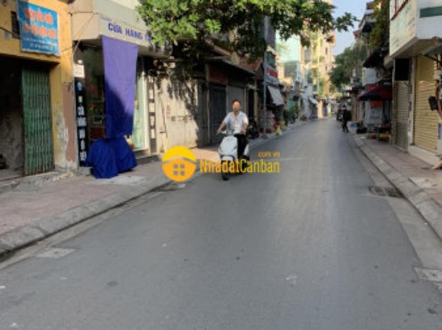 Nhà mặt phố bán