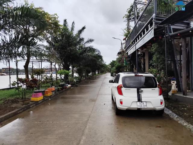 Nhà mặt phố bán