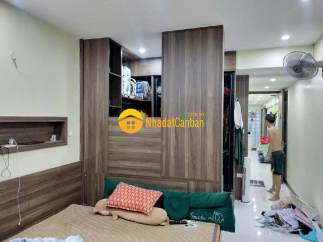 Nhà mặt phố bán