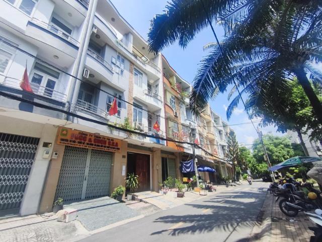 Nhà mặt phố bán