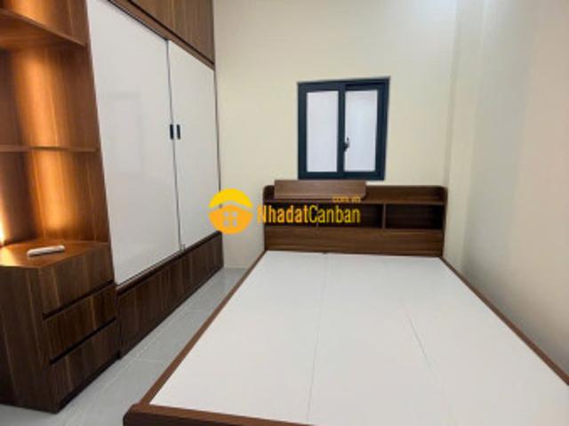 Nhà mặt phố bán